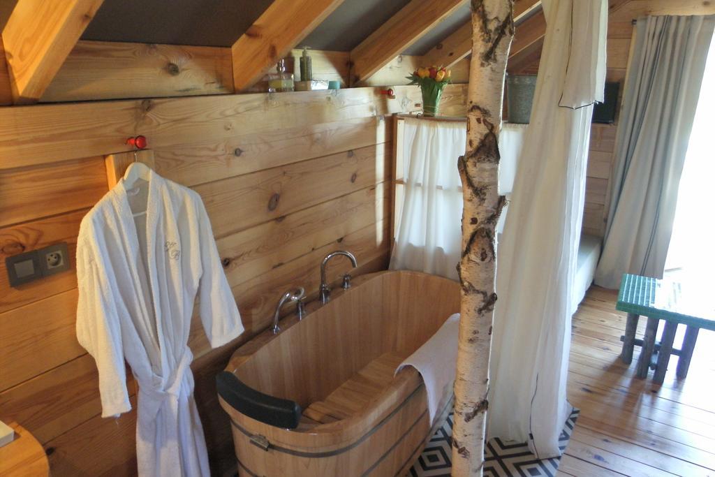 Bed and Breakfast Les Volets Bleus Арканг Экстерьер фото